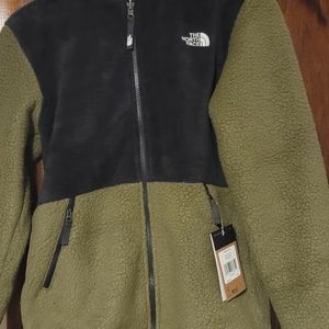 NORTH FACE fleece jacket